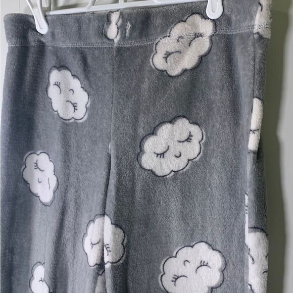 Secret Treasures Medium Grey Cloud Pajama Pants - Picture 2 of 4